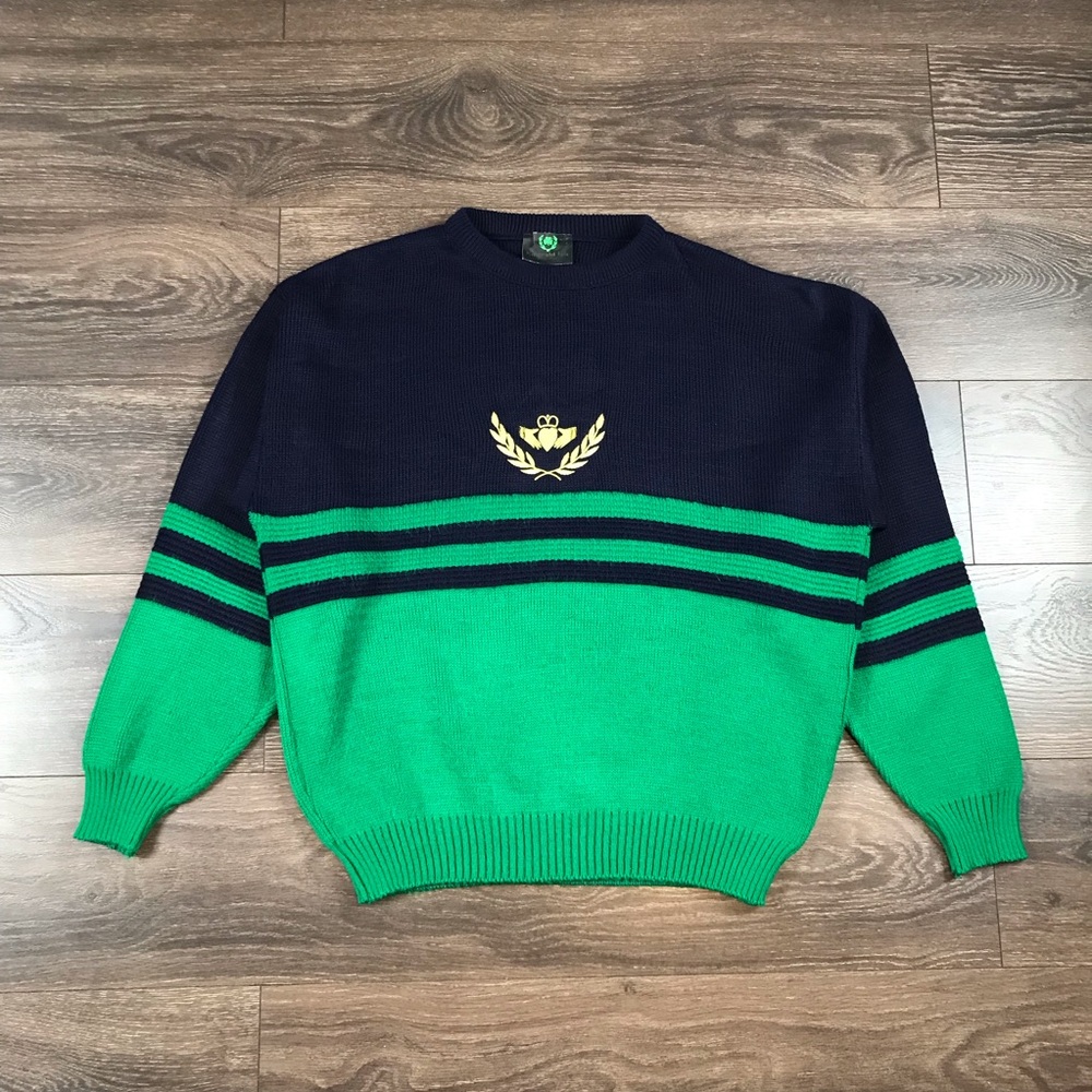 Emerald Isle Golden Claddagh Crown Heart Hands Scottish Irish Vintage Sweater